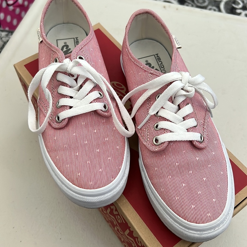 ❤️Vans Red Stripes❤️ - Picture 2 of 4